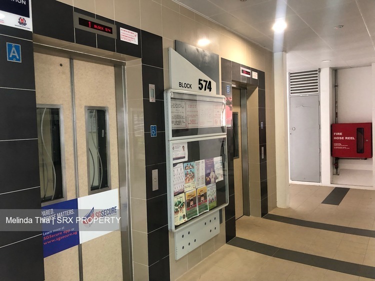 Blk 574 Choa Chu Kang Street 52 (Choa Chu Kang), HDB 3 Rooms #187204402